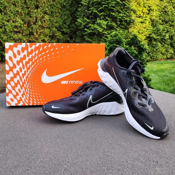 Nike Renew Run Big Kids' Running Shoes In Box | 5Y | NWT - Picture 2 of 13
